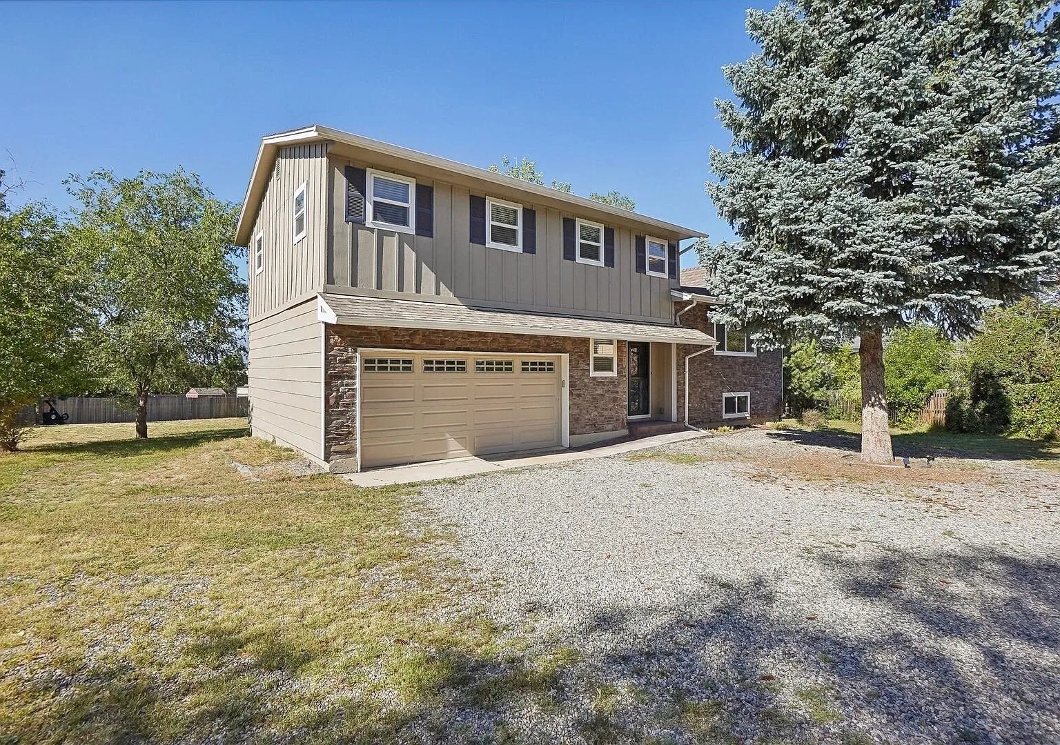 Market At Chapel Hills 4bd On .6 Acre Lot — Photo 2