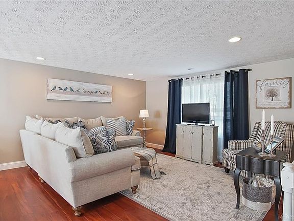 4th image of 107 Westrock Farm Dr