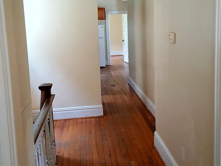 614 S Laurel St #B — Photo 2