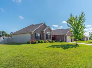 4443 Somerset Dr, Brookline, MO 65619
