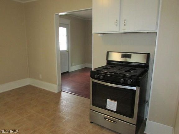 4th image of 160 W State St