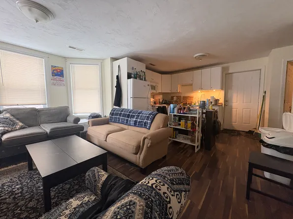 15 Wachusett St #3, Worcester, MA 01609