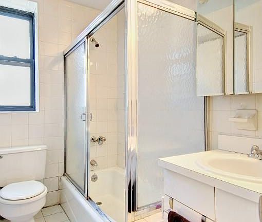 4th image of 93 Macdougal St APT 15