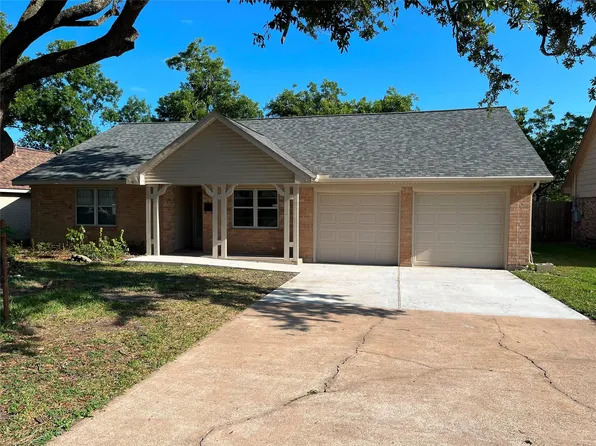 2726 Pickerton Dr, Deer Park, TX 77536
