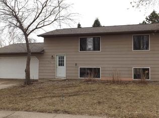 5109 E 17th St, Sioux Falls, SD 57110