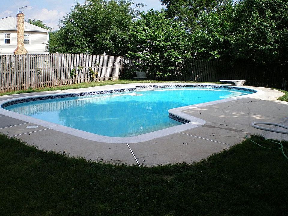 2nd image of 13514 Ellendale Dr