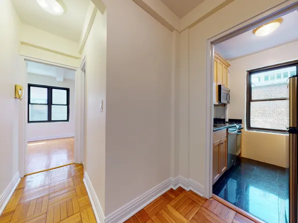 141 East 56th Street image 8 of 15