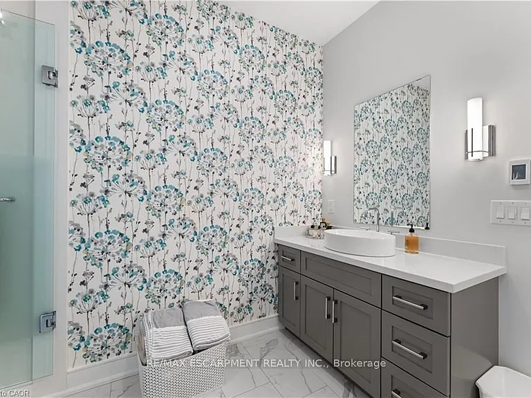 2060 Lakeshore Rd #205 — Photo 19
