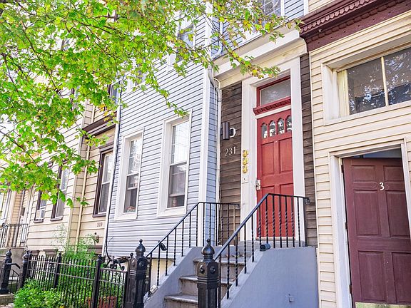 3rd image of 231 Brunswick St APT 2