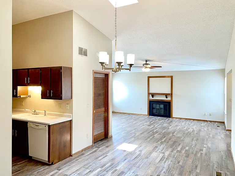 2329 Dublin Blvd — Photo 7