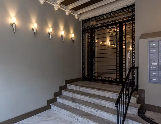 Rented by Nooklyn NYC LLC | media 31