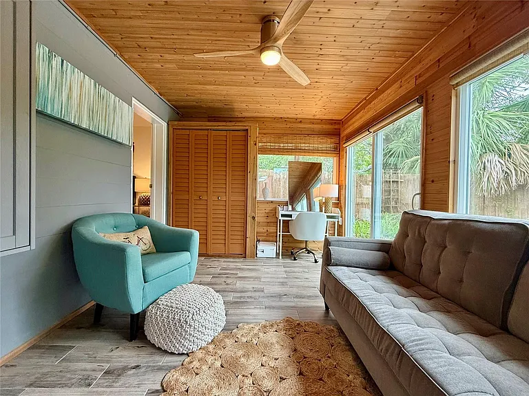 2440 Anastasia Dr — Photo 10