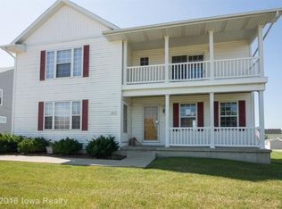 915 SW Springfield Dr, Ankeny, IA 50023