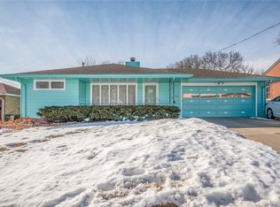 924 11th St, West Des Moines, IA 50265