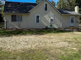 46488 Willis Rd, Belleville, MI 48111