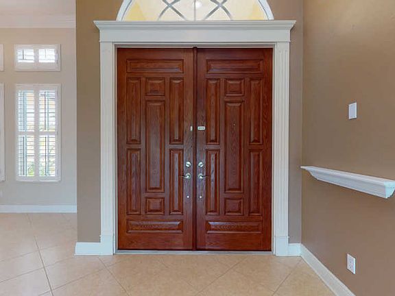 5th image of 960 SW Grand Reserves Blvd