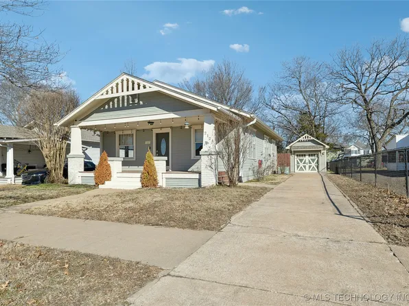 212 W 5th St, Claremore, OK 74017
