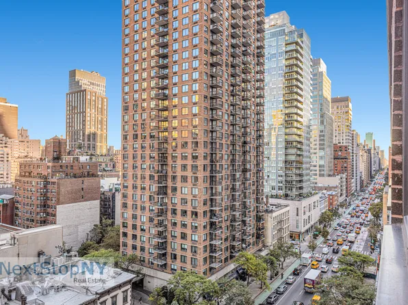 245 East 54th Street image 9 of 13