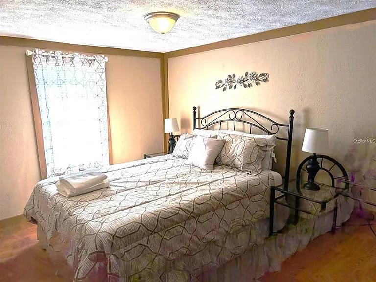 56314 Blue Creek Rd — Photo 13