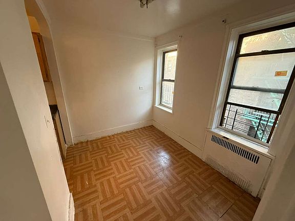 3rd image of 4755 White Plains Rd APT 3F