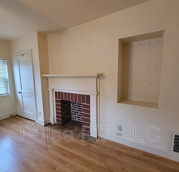 816 Montague Rd #U1 — Photo 10