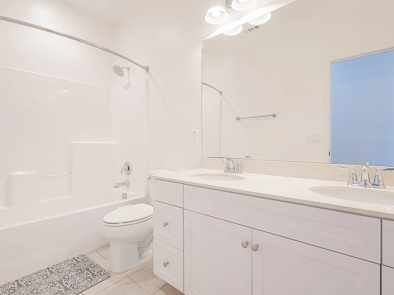 16220 Retreat Ct — Photo 8