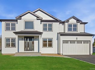 16 Otsego Place, Jericho, NY