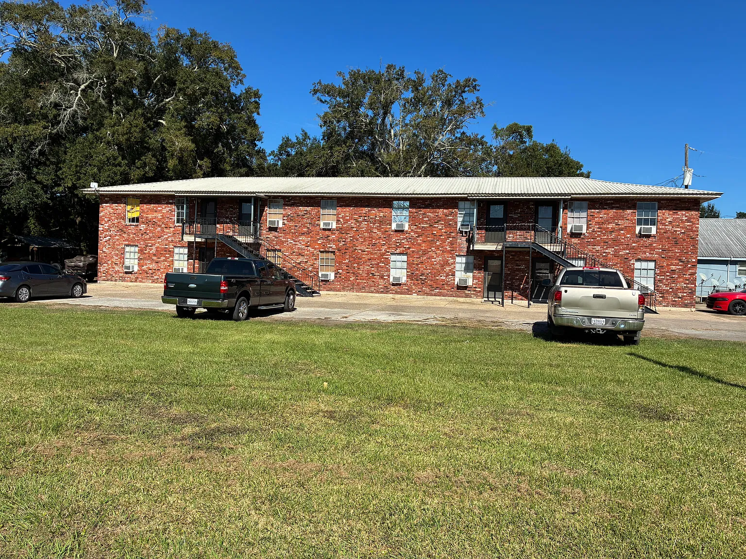 2 bed, 800 sqft, $550 — Photo 1