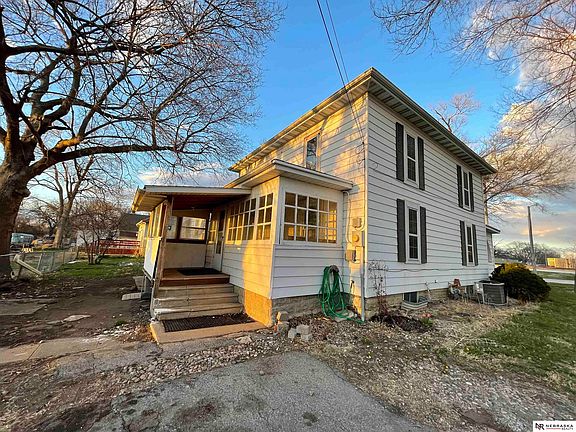 3rd image of 373 West St