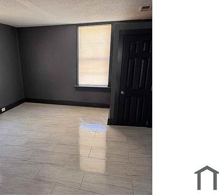 4th image of 1026 Pearce St #1