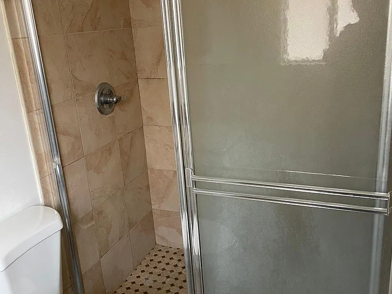 822 Victor Ave — Photo 9