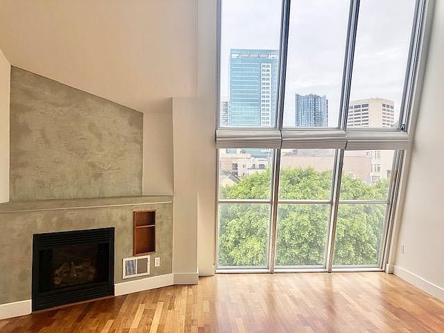 1st image of 300 Linden St APT 8