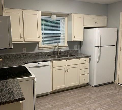 3rd image of 714 S Olive St APT 7
