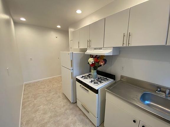 5th image of 508 McLean Ave #2365