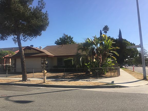 3rd image of 13632 Benwood St