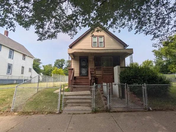 2635 North 19th STREET, Milwaukee, WI 53206
