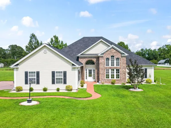109 Mesa Raven Dr., Longs, SC 29568