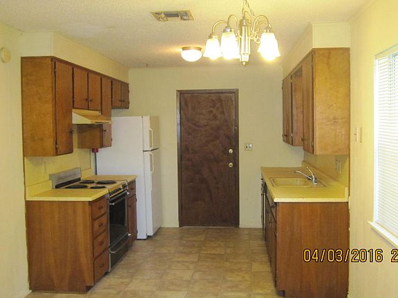 5th image of 533 Clearfield Dr