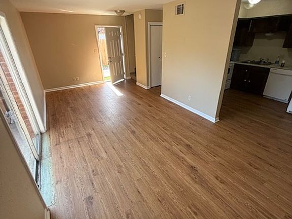 5th image of 304D Palmwood Dr