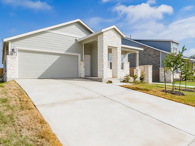 591 Avre Loop — Photo 11