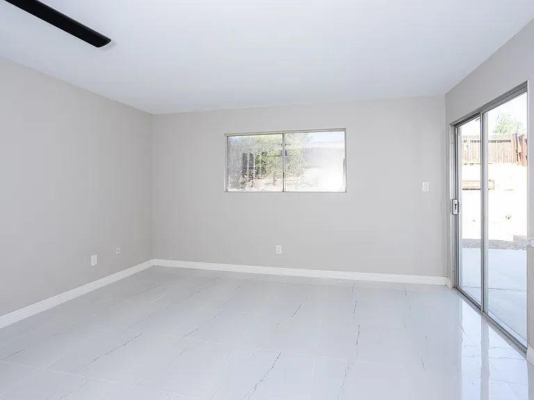 2908 Catalina Dr — Photo 5