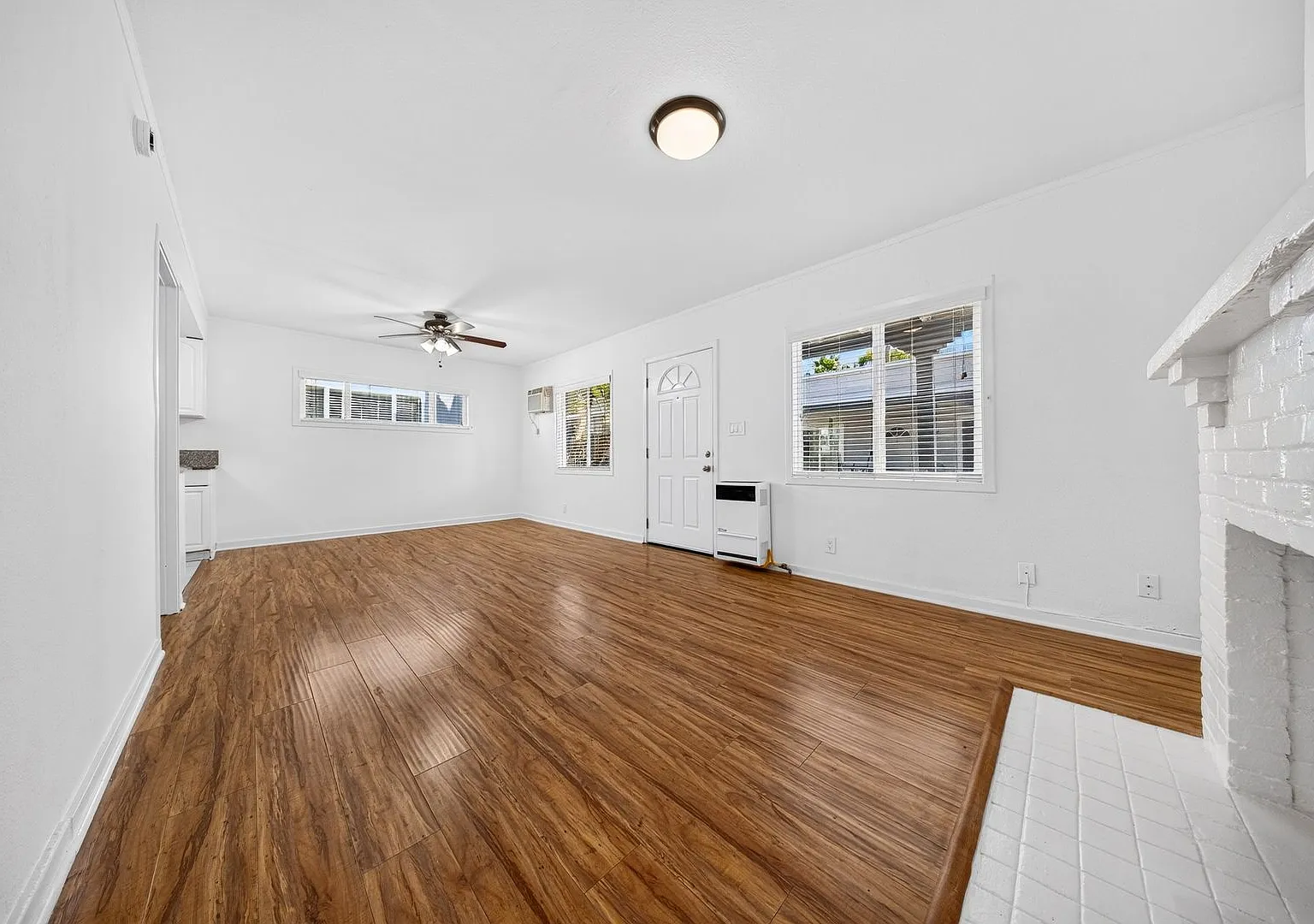 1685-1697 North Summit Ave.- 109-137 E. Penn St. — Photo 3