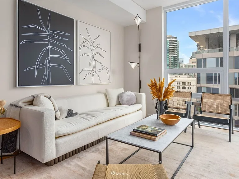 121 Stewart St #1002 — Photo 4