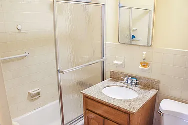 Sold by Thomas Lipovetsky, LREB
