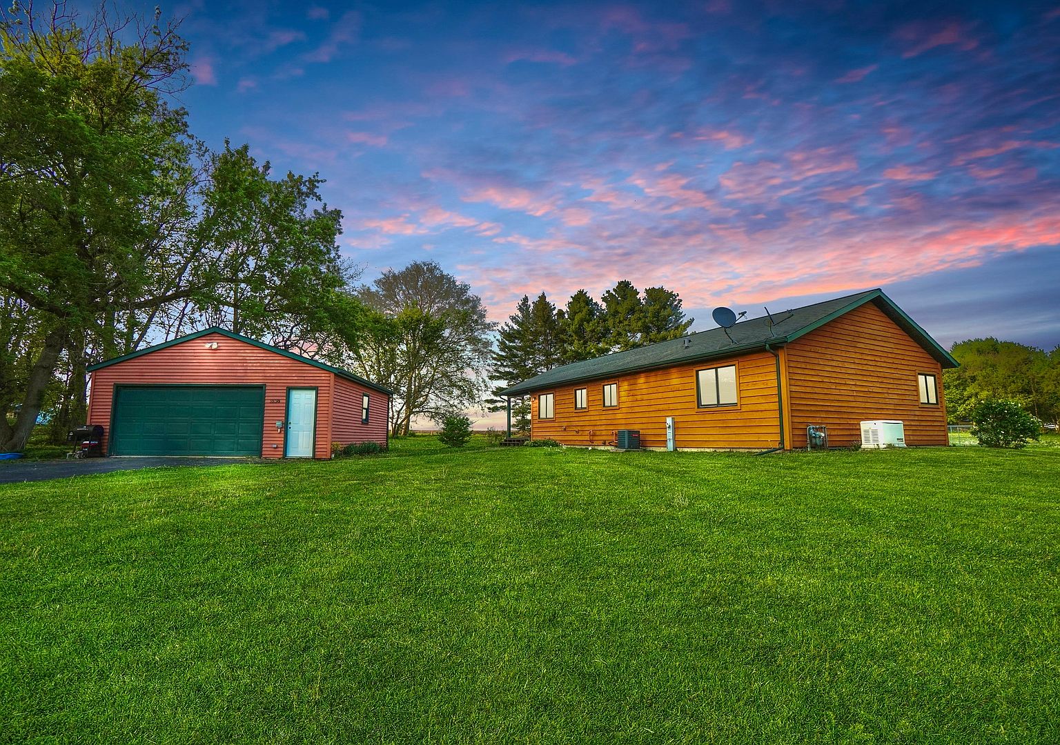 1838 Center St, Amboy, IL 61310 Zillow