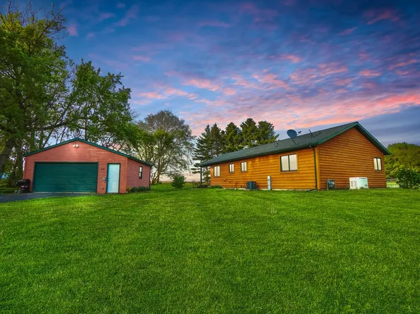 1838 Center St, Amboy, IL 61310