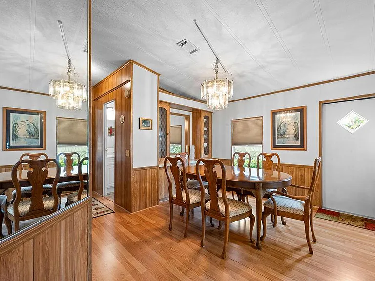 7894 SE Saratoga Dr E — Photo 13