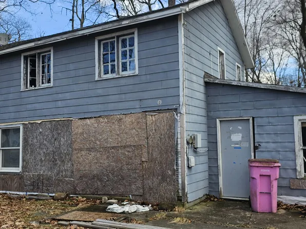 273 S Hawley Center Dr, Coldwater, MI 49036