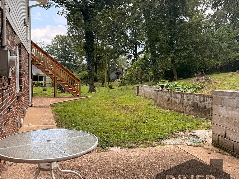 721 W Lelia St — Photo 21