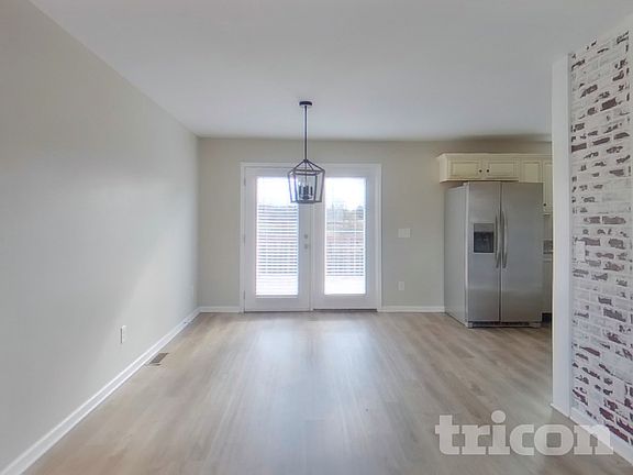 4th image of 1921 Sheffield Ln